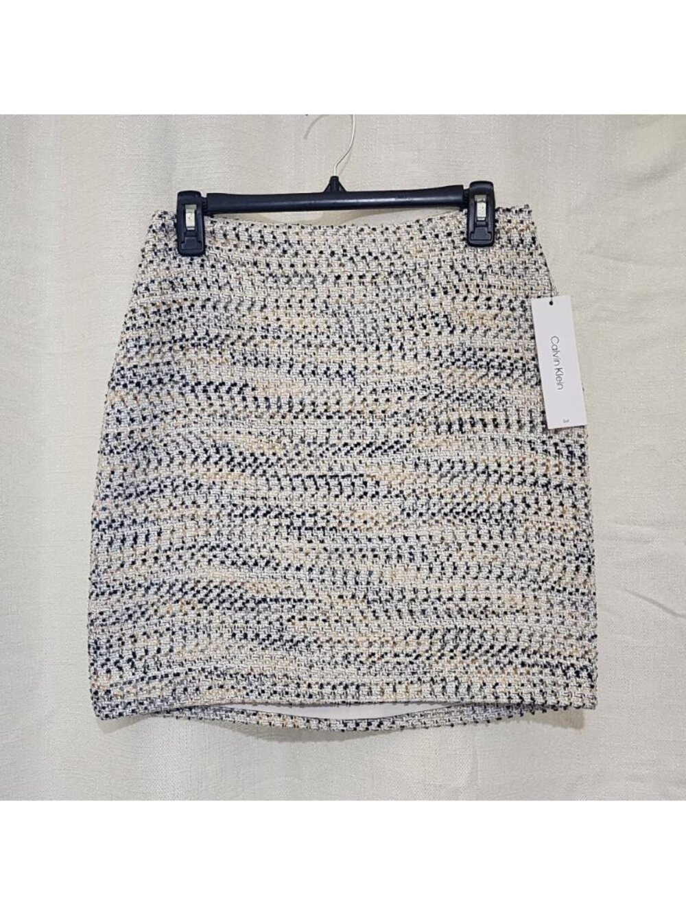 Calvin Klein Women's Tweed Skirt Pencil Back Zip Lined Ivory Size 4 NWT